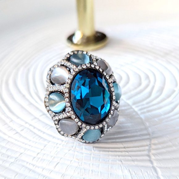 Midnight Queen Statement Cocktail Ring in Blue and Gray - Picture 4 of 5